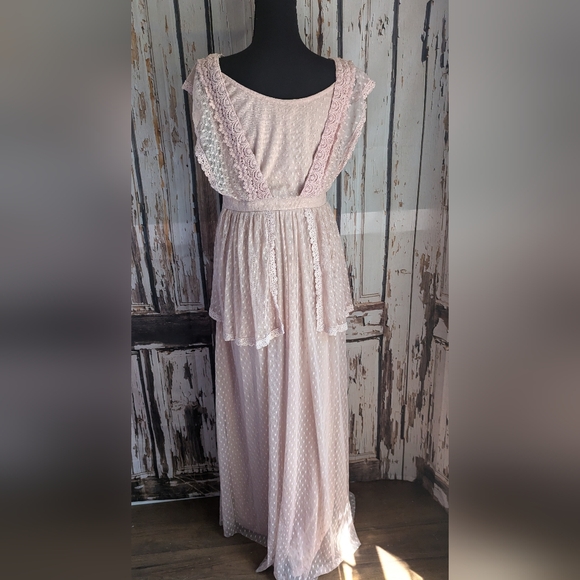 Sale Lace and Beads maxi dress - Picture 10 of 16